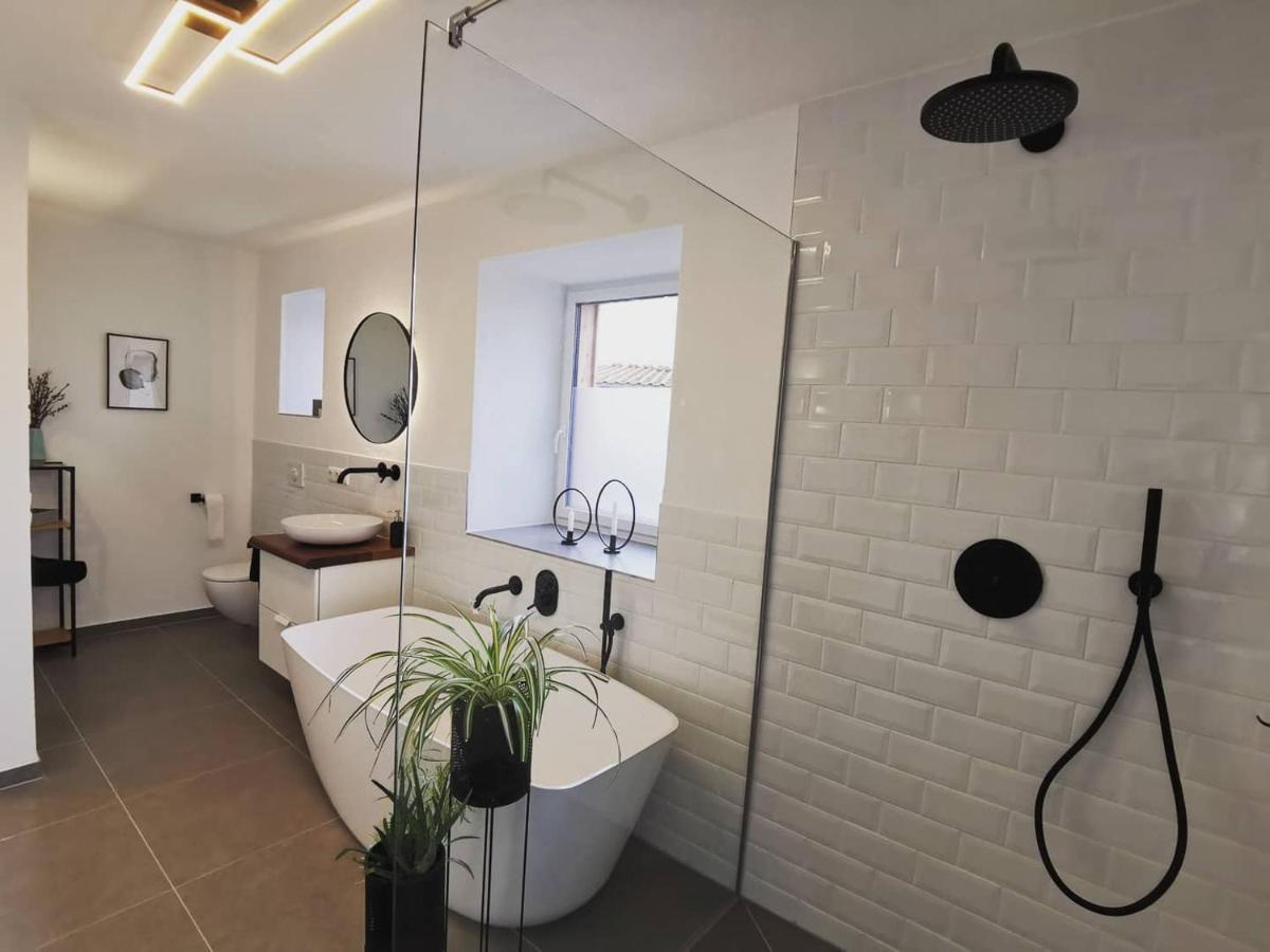 Moderne Ferienwohnungen Mit Designbad Petting Экстерьер фото